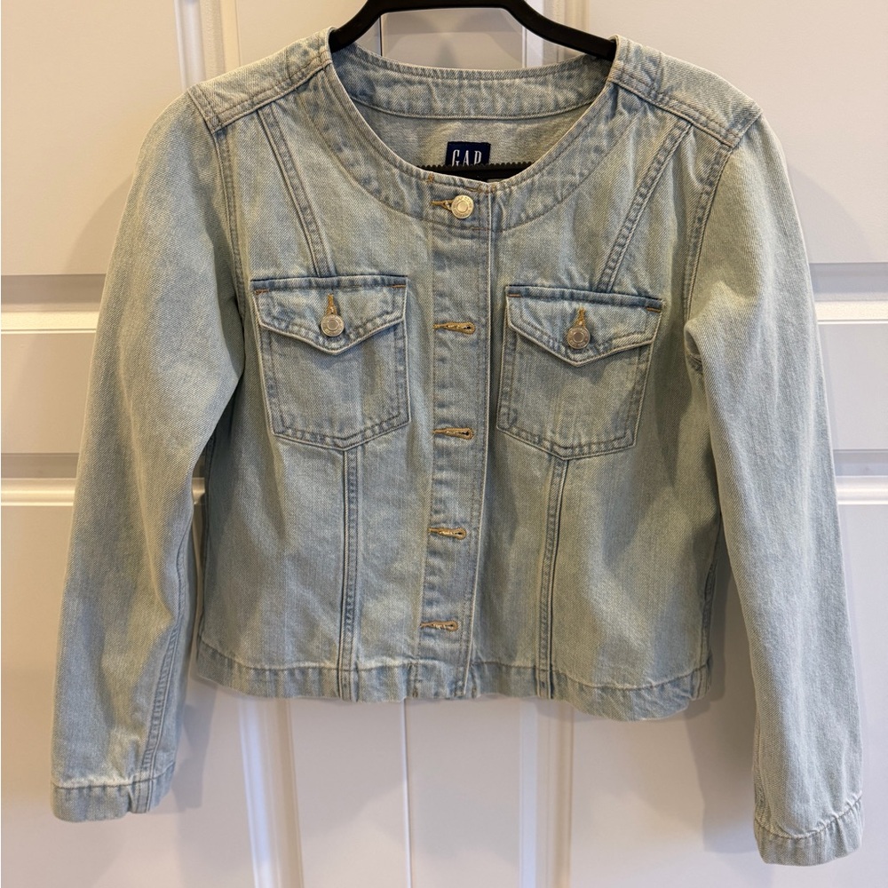 GAP Women's Light Blue Denim Jacket